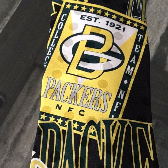 Greenbay Packers NFC 100%silk tie - Picture 2 of 3